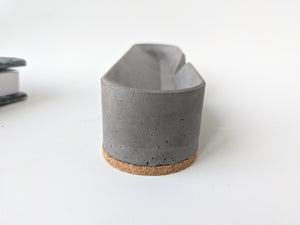 concrete pen tray